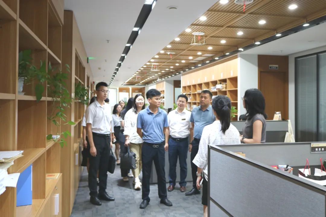 圆桌开放麦 | 与谈南芳(南昌)律师事务所，共话青年律师成长