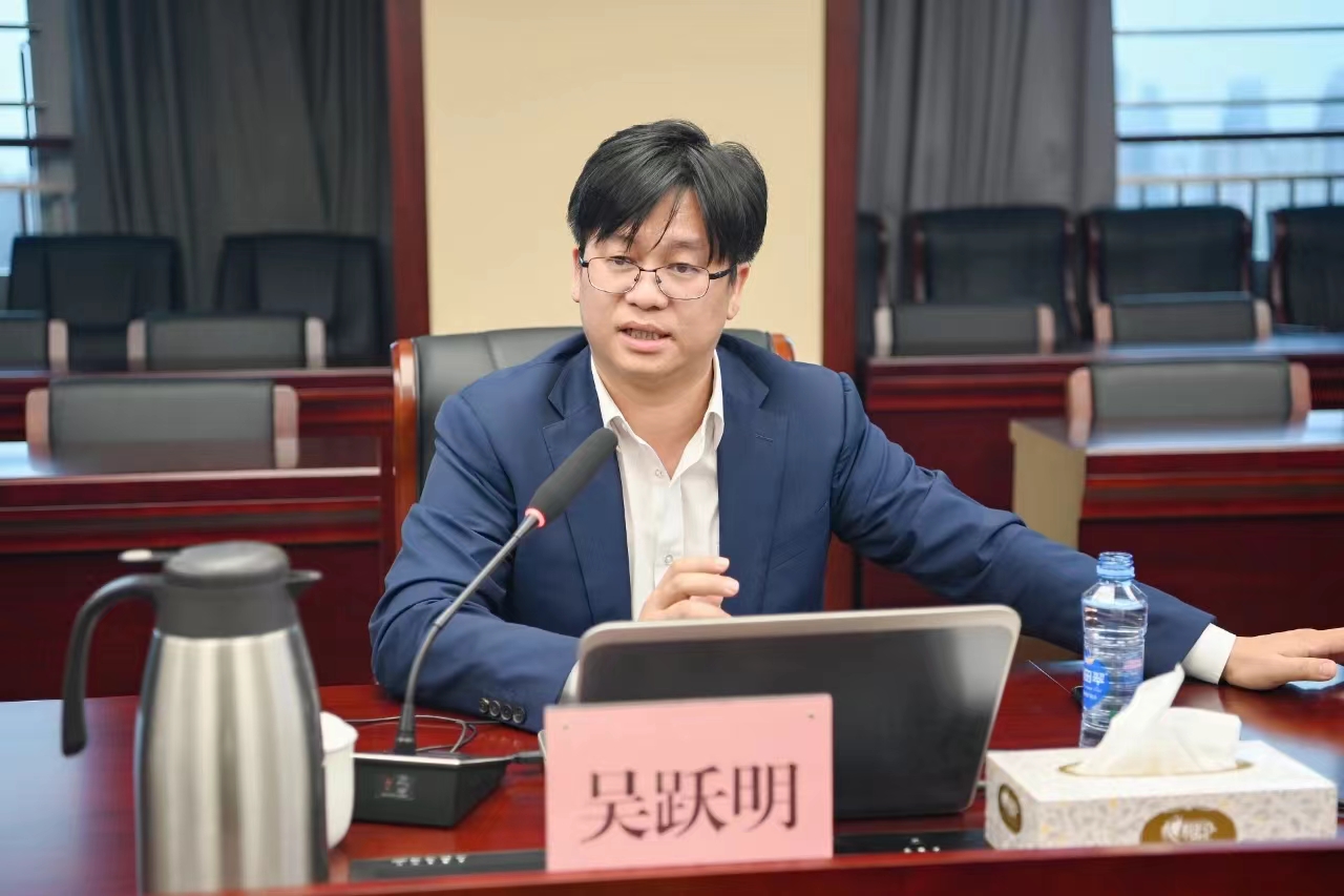 有法帮你 律动洪城 | 吴跃明律师受邀前往多家企业开展“新《公司法》修订重点内容解读”专题讲座