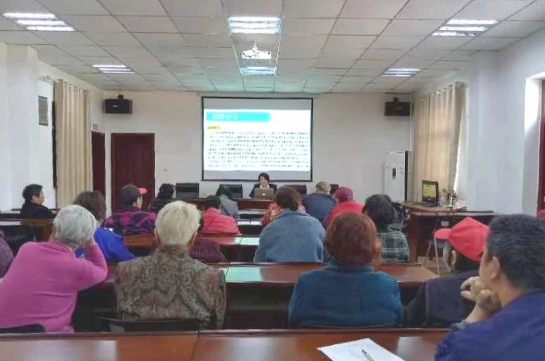 华邦动态 | 刘登凤律师应邀前往德成社区和绿苑社区开展居民常见法律问题知识讲座